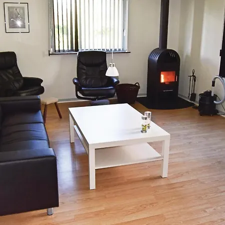Дом отдыха 2 Bedroom Awesome In Tranekaer *